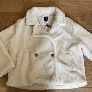 NWT - Gap Women’s Sherpa Jacket